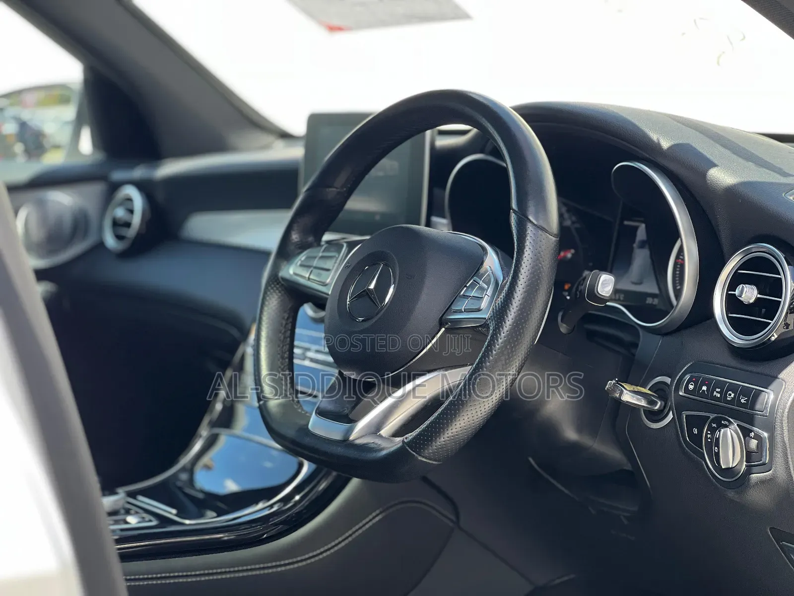 Mercedes-Benz GLC-Class 2019 White