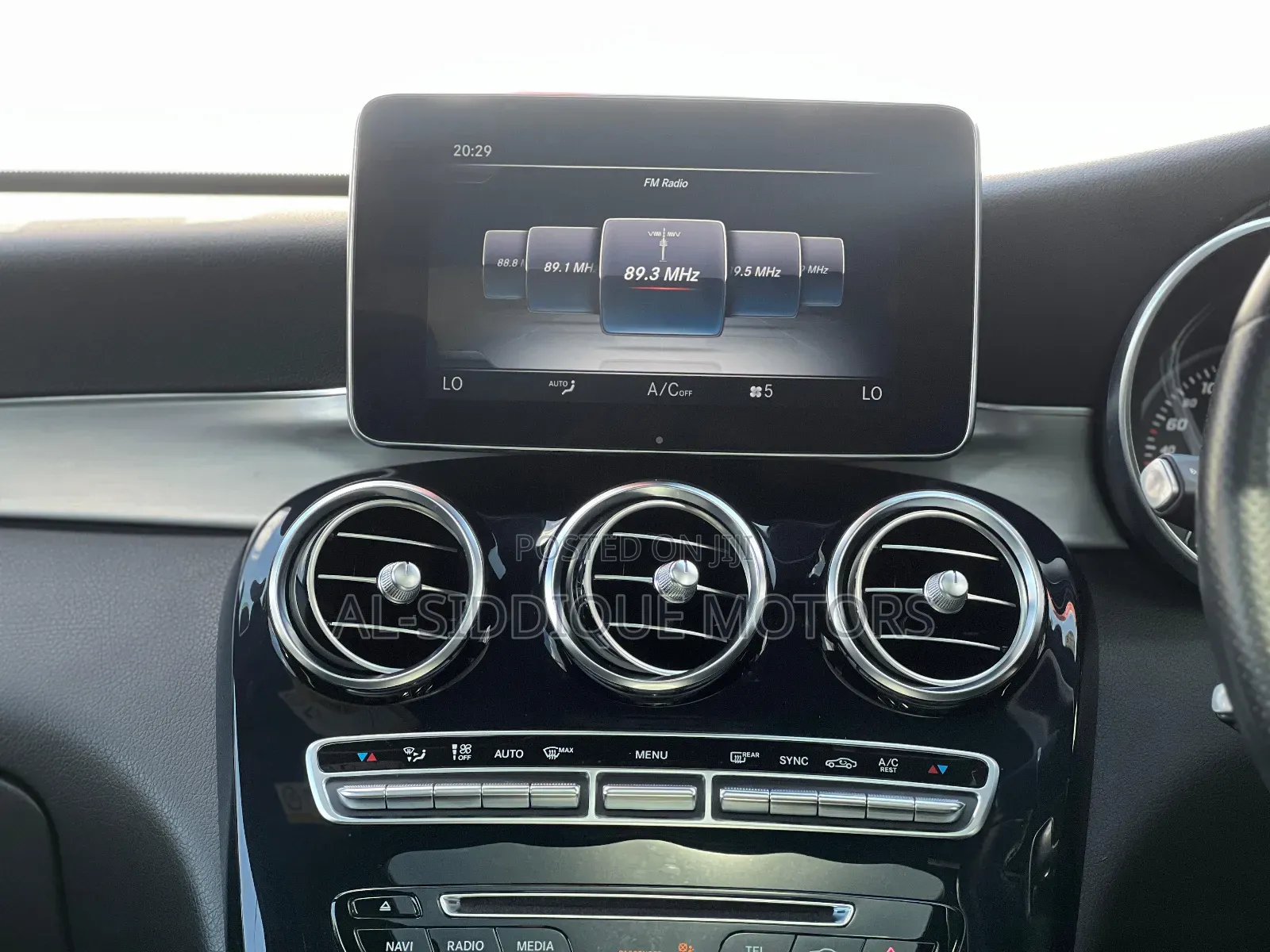 Mercedes-Benz GLC-Class 2019 White
