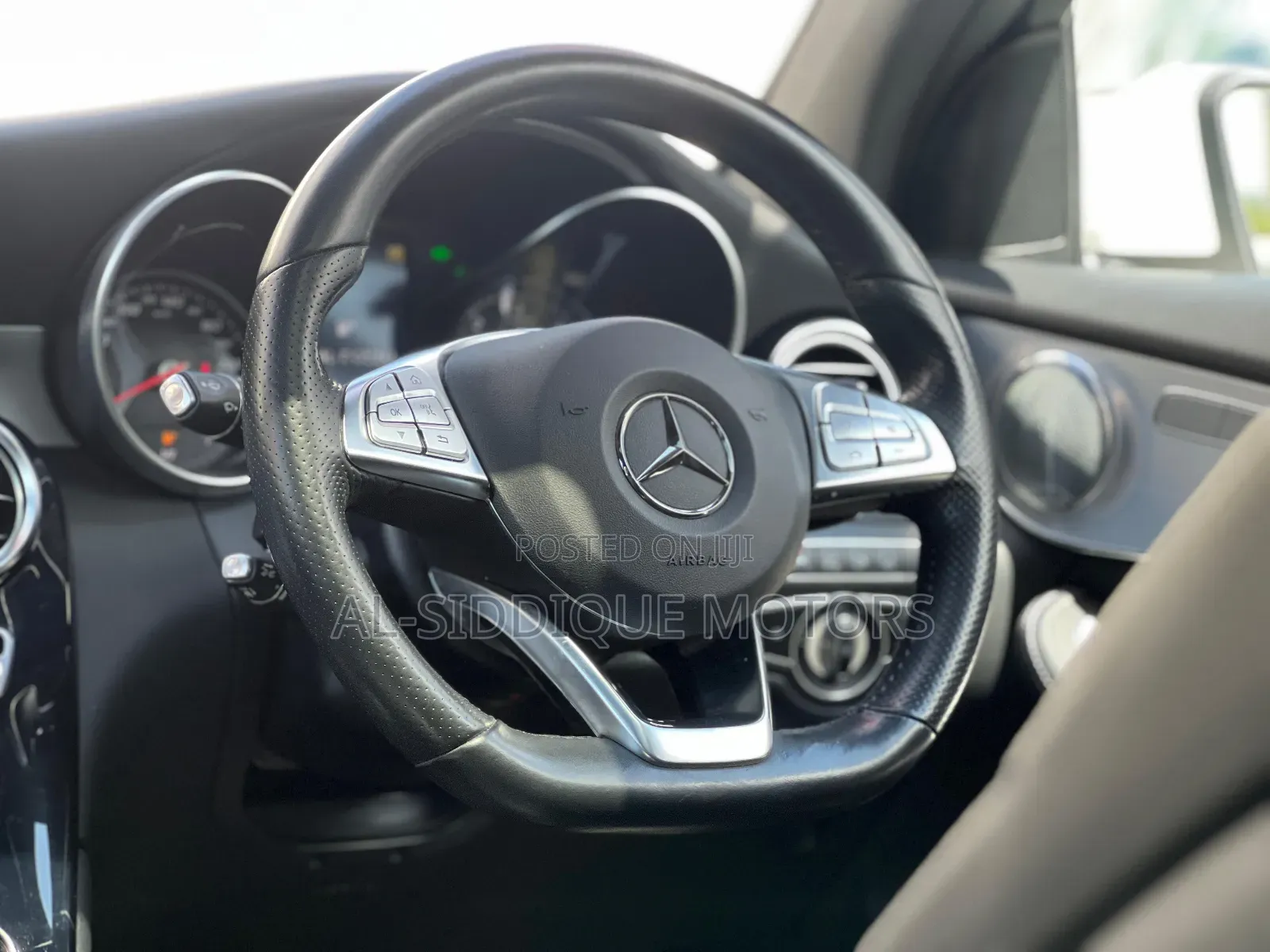Mercedes-Benz GLC-Class 2019 White