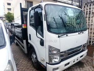 Isuzu Tipper With Front and Back Leaf Springs