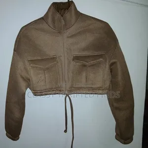Cropped Puffer Jacket
