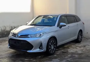 Toyota Corolla Fielder 1.5 Hybrid FWD 2019 Silver