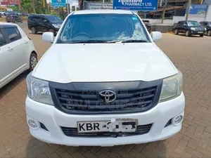 Toyota Hilux 3.0 D-4D 4x4 2012 White