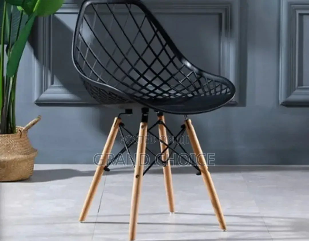 Mesh Back Eames Chair Black