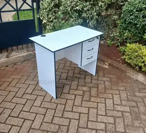 Study Desk 0.9m