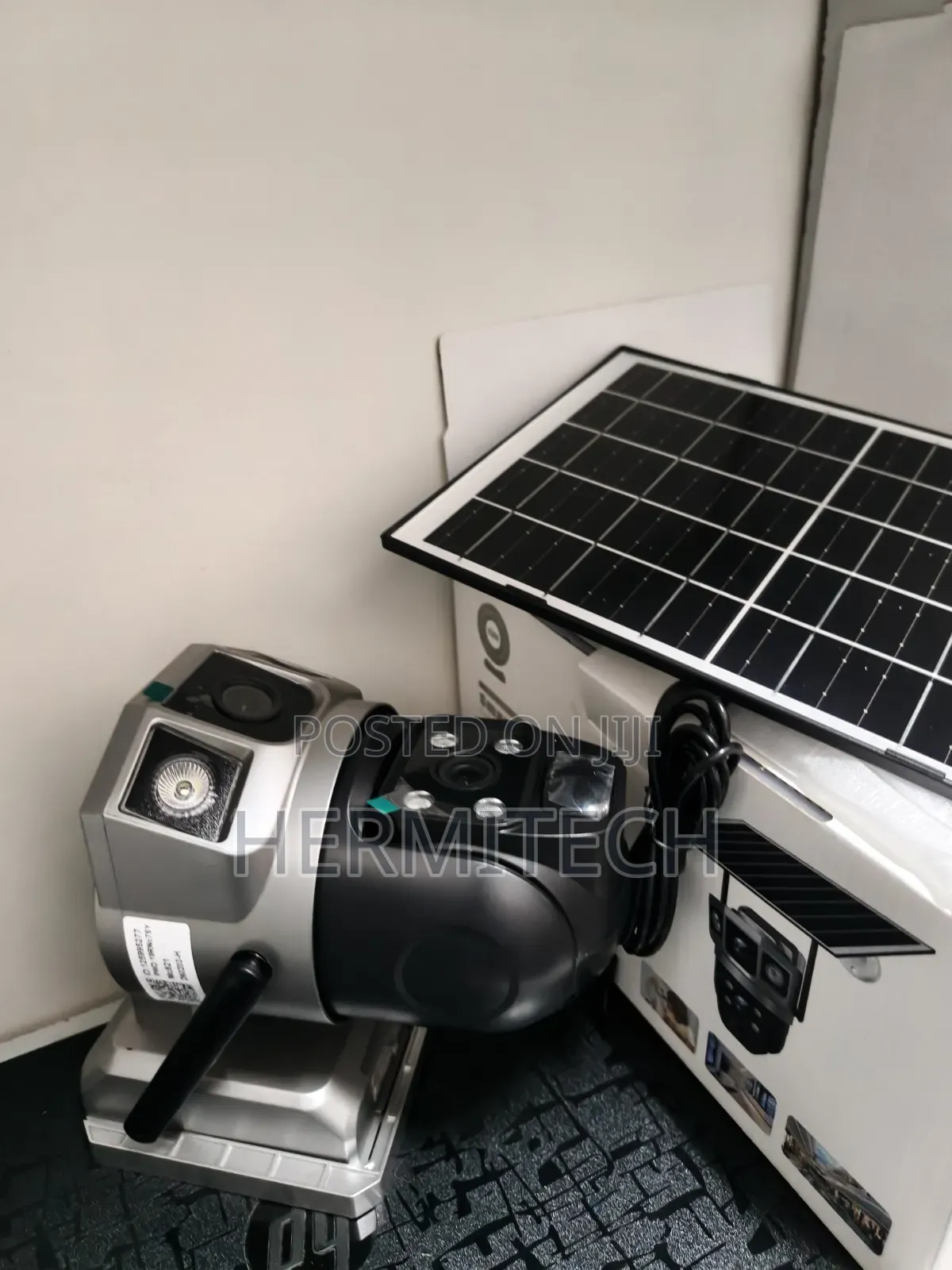 Built-in Two Way Communication Dual Lens Wifi Camera Solar Powered