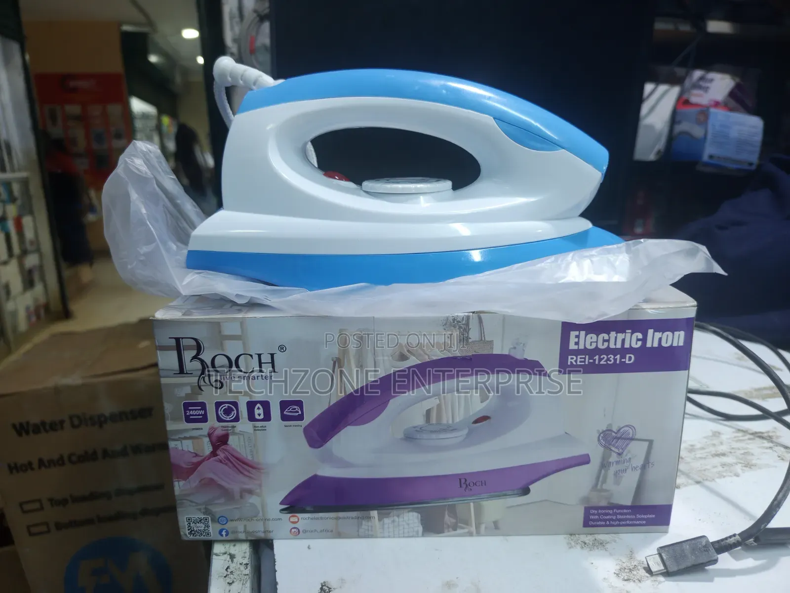 Roch Dry Iron Box With Nonstick Soleplate 