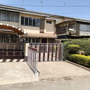 3bdrm Maisonette in Woodley Estate for sale