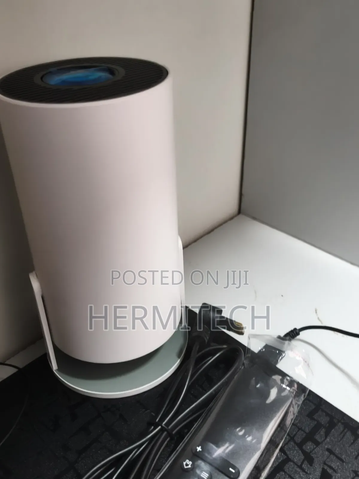 Hy300 Portable Projector View Wifi Enabled Sd Hdmi Usb Support