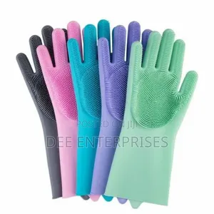 A Pair of Reusable Silicon Wash Gloves