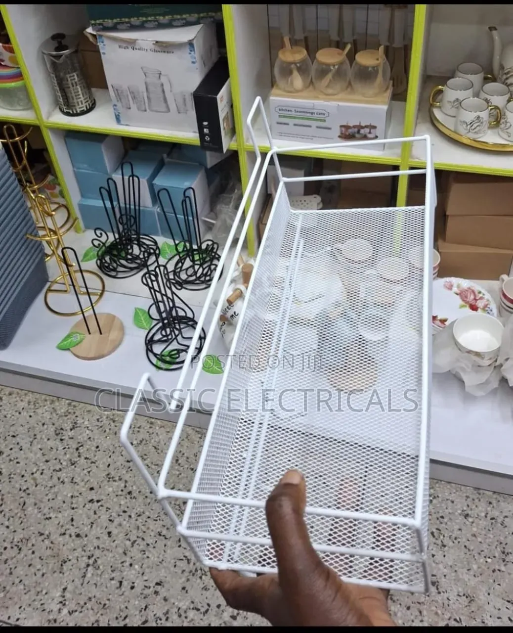 Metallic Organizer(Large) 850/-
Has 6 Hooks for Extra Storage
Cm