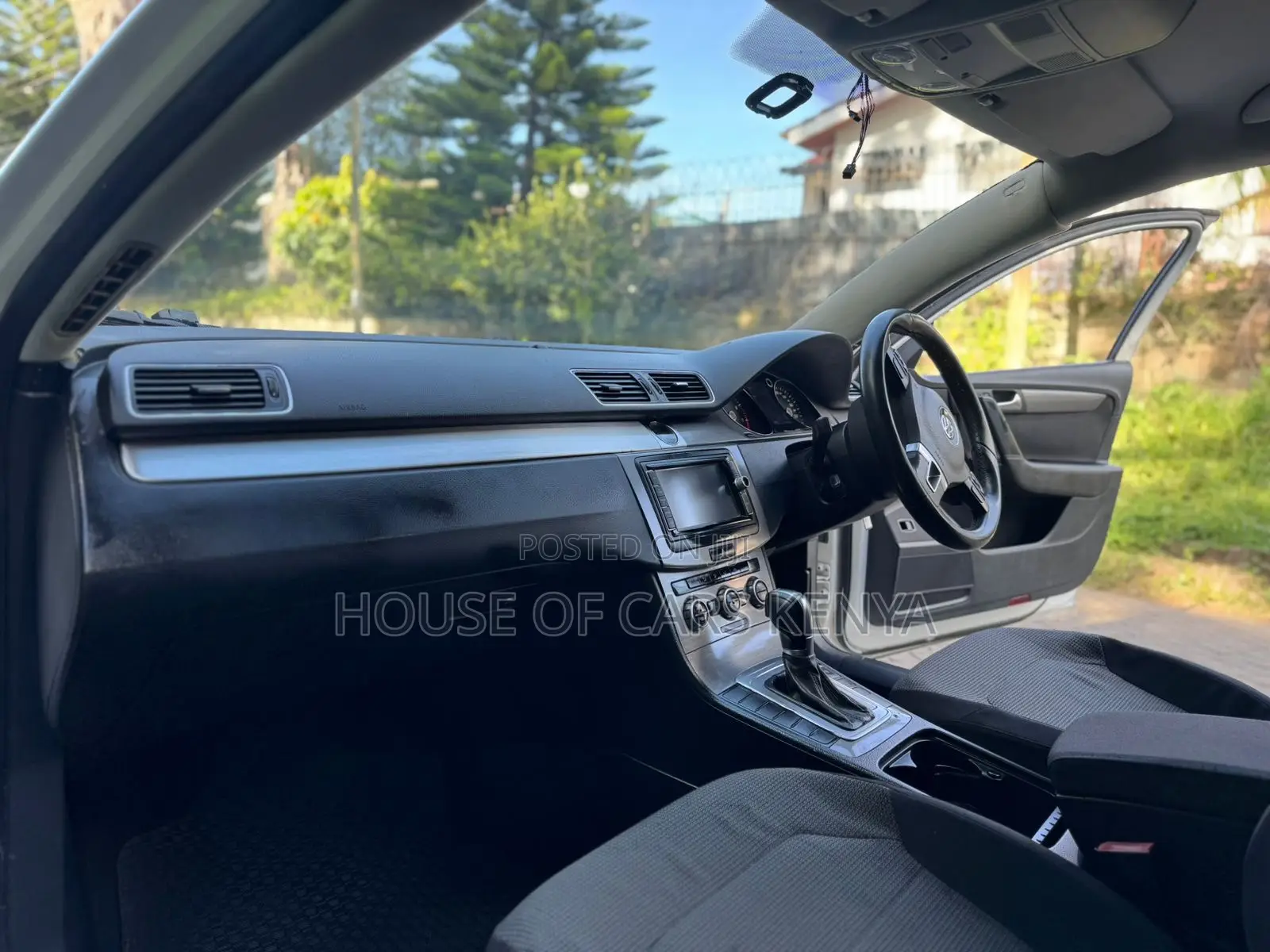 Volkswagen Passat 2013 White