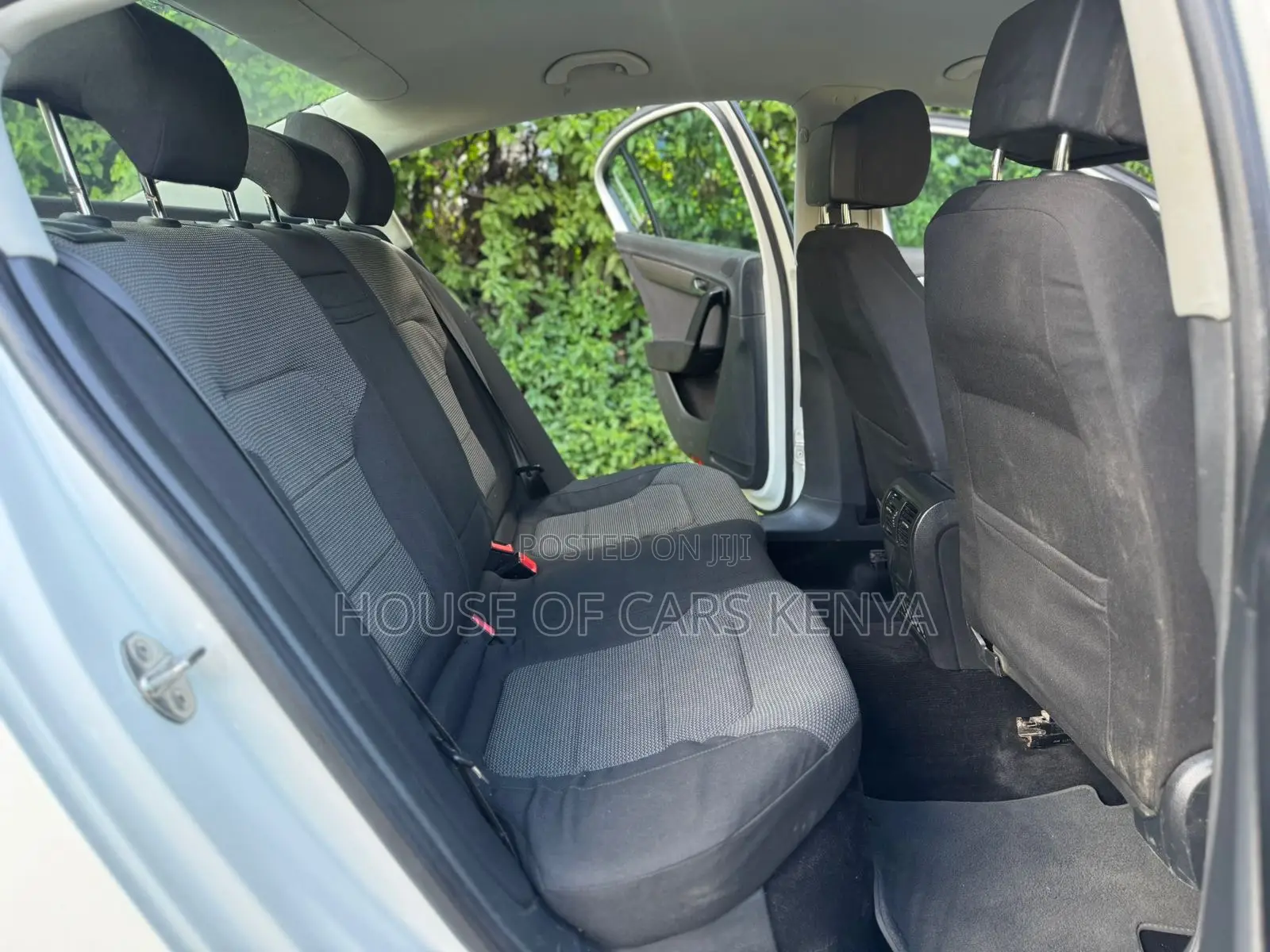 Volkswagen Passat 2013 White