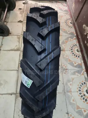 750 - 18 Tractor (Bkt Tyres) India.