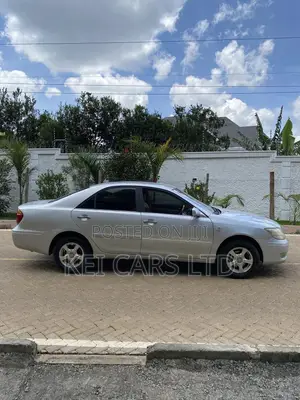Toyota Camry 1998 Silver