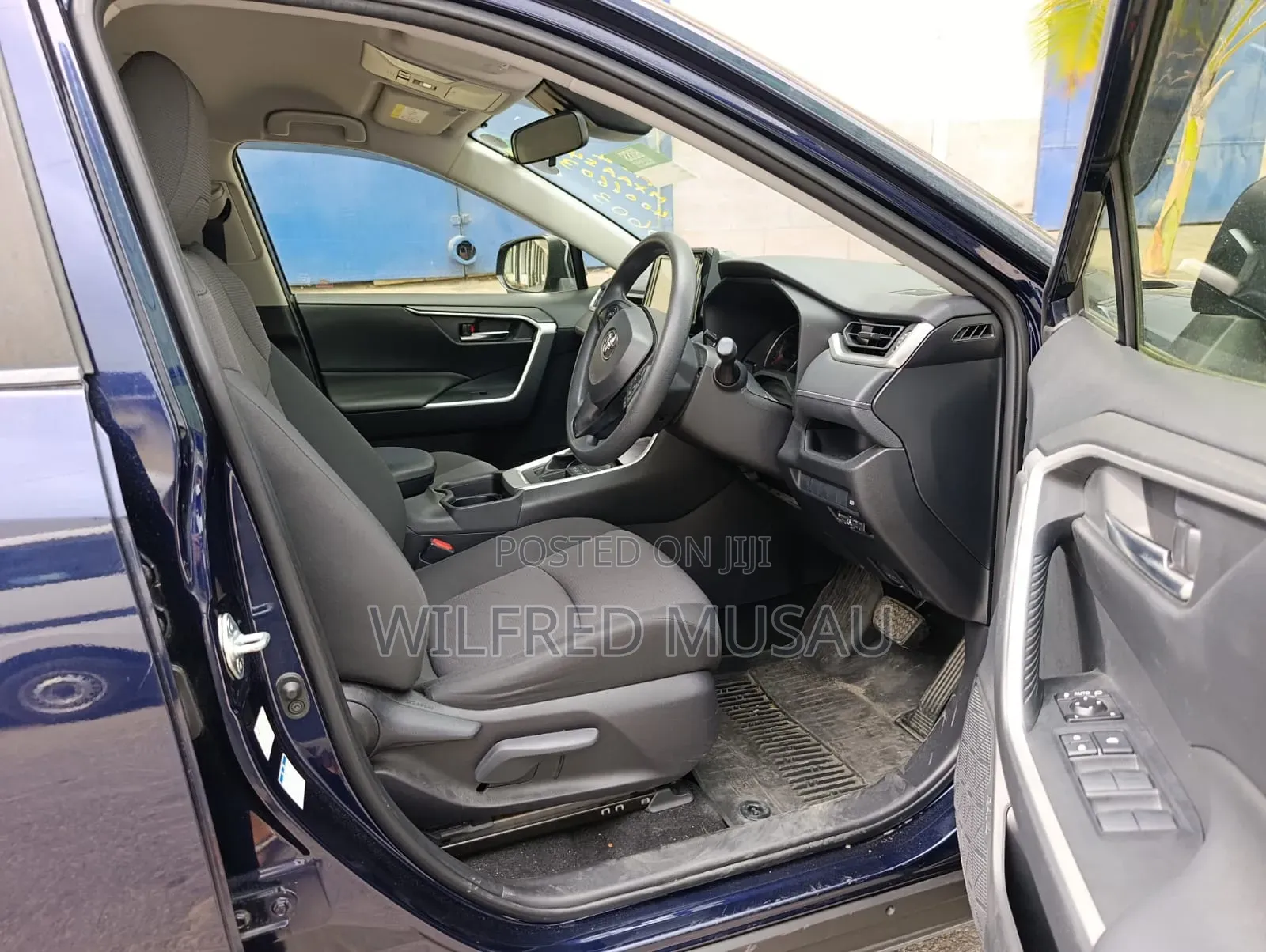 Toyota RAV4 2019 Blue