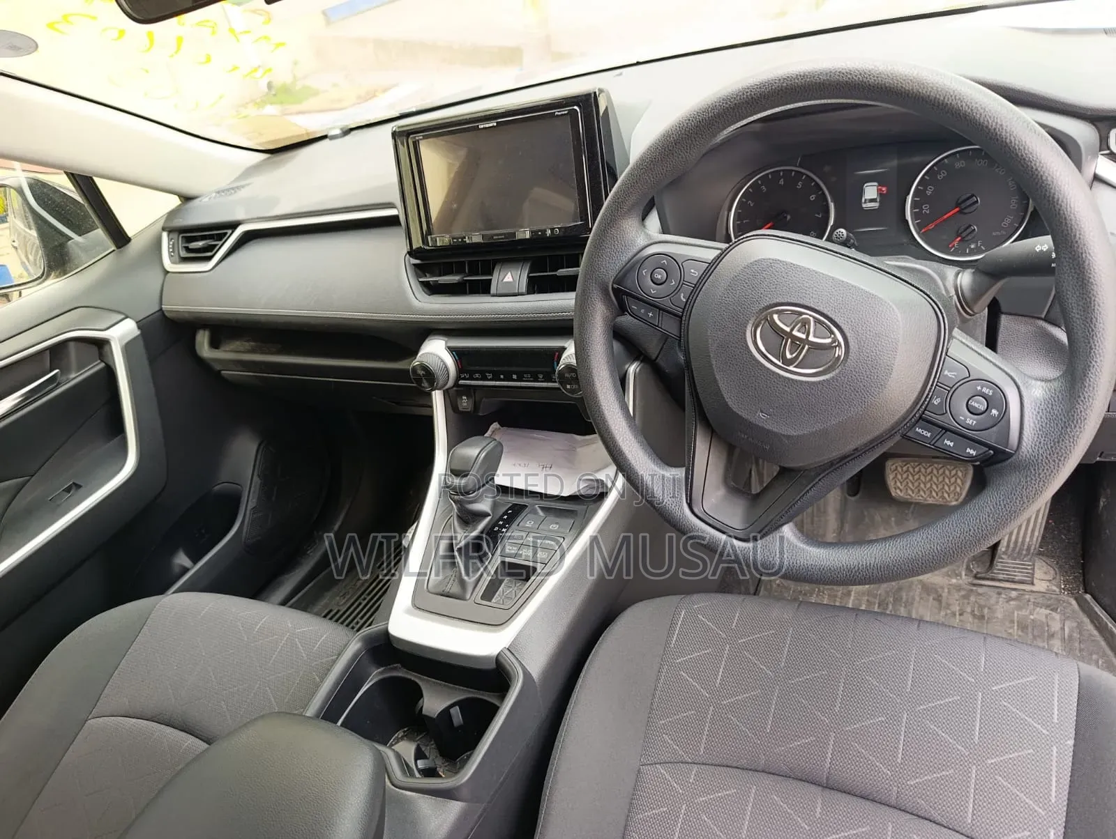 Toyota RAV4 2019 Blue