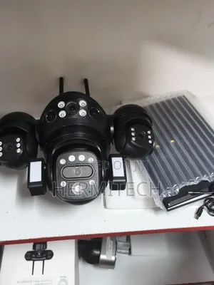 Two Solar Panels 4-Eyes Outdoor Solar Camera 4g Model CCTV Quad Lens