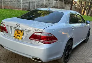 Toyota Crown 2012 Silver