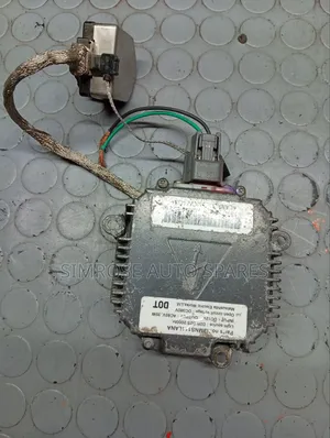 Infiniti G35 Xenon Box Ballast Headlight Unit