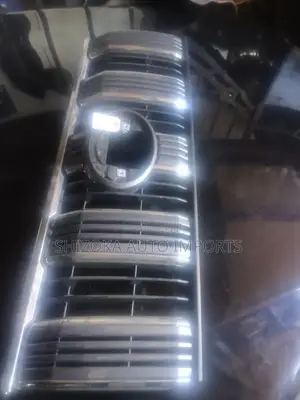 Toyota Land Cruiser Prado 150 Front Grille 2017–2023 Original Ex-Japan