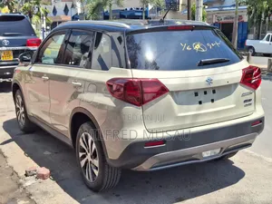 Suzuki Escudo 2023 Gold