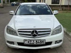 Mercedes-Benz C200 2010 Pearl