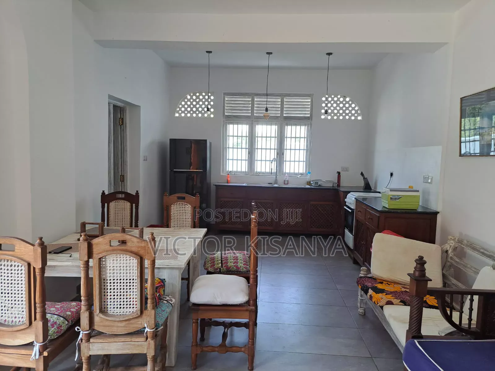 House in Diani Mombasa It Includes a Swimming Pool