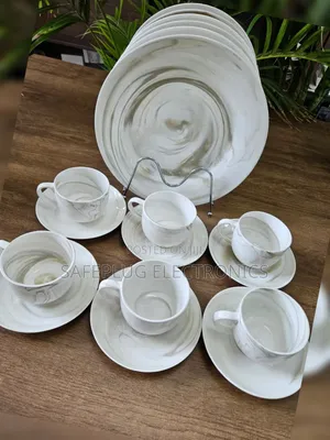 18 Piece Dinnerware Set – Comes With Matching Coffee Cups