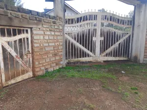 18bdrm Maisonette in Elgon View Rd for sale