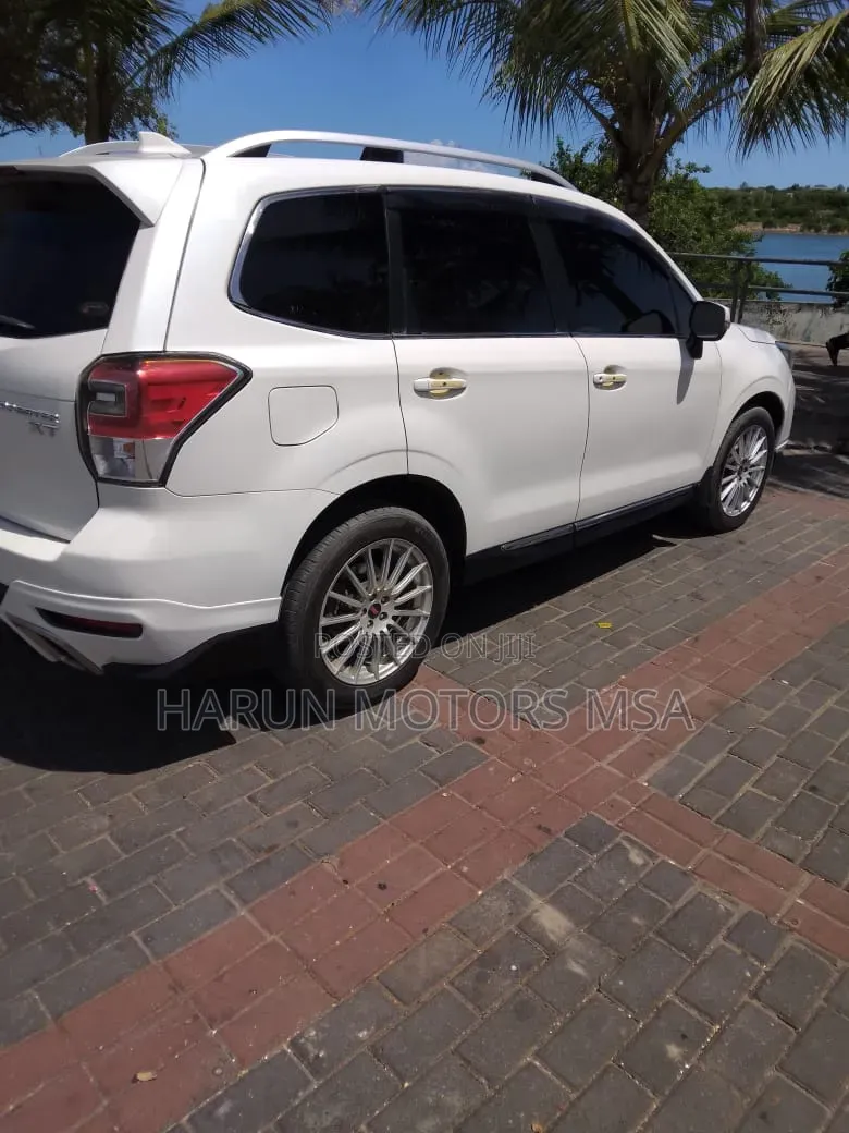 Subaru Forester 2016 White