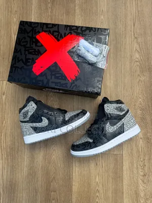 Air Jordan 1 Retro High 'Rebellionaire'
Sneakers