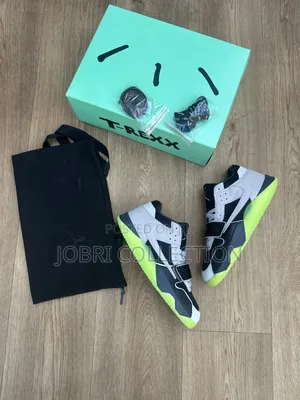 Chase B X Travis Scott X Jordan Jumpman Jack
Sneakers