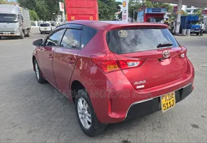 Toyota Auris 2014 Red