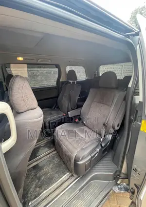 Toyota Alphard 2012 Silver