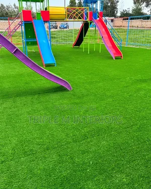 Modern Kids Playground Artificial Grass Carpet Installation