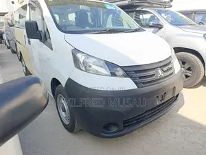 Nissan NV200 2019 White