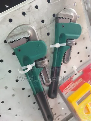 Heavy-Duty Adjustable Pipe Wrenches