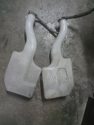 Coolant Bottle Rav4 Old 2005