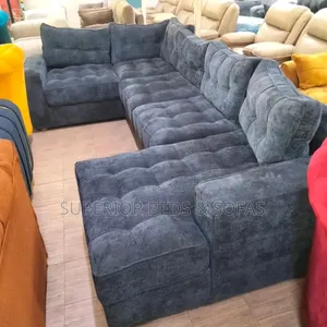 Modern U-Shaped Tufted Sectional Sofa (6 Seater)