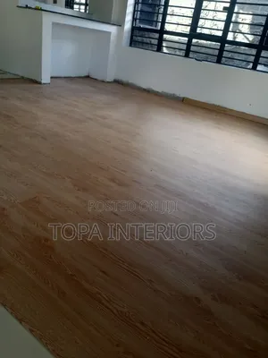 Brown Quality Interlocking Waterproof Mkeka Mbao Flooring Laminate