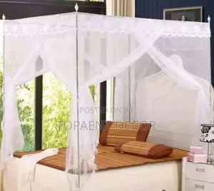 Mesh Mosquito Net With Four Metallic Stands