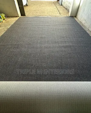 Soft Padded Grey Wall to Wall Carpet for Comfort Flooring
