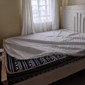 White Top Cover Fitted Sheet Quilted Waterproof Mattress Protectors
