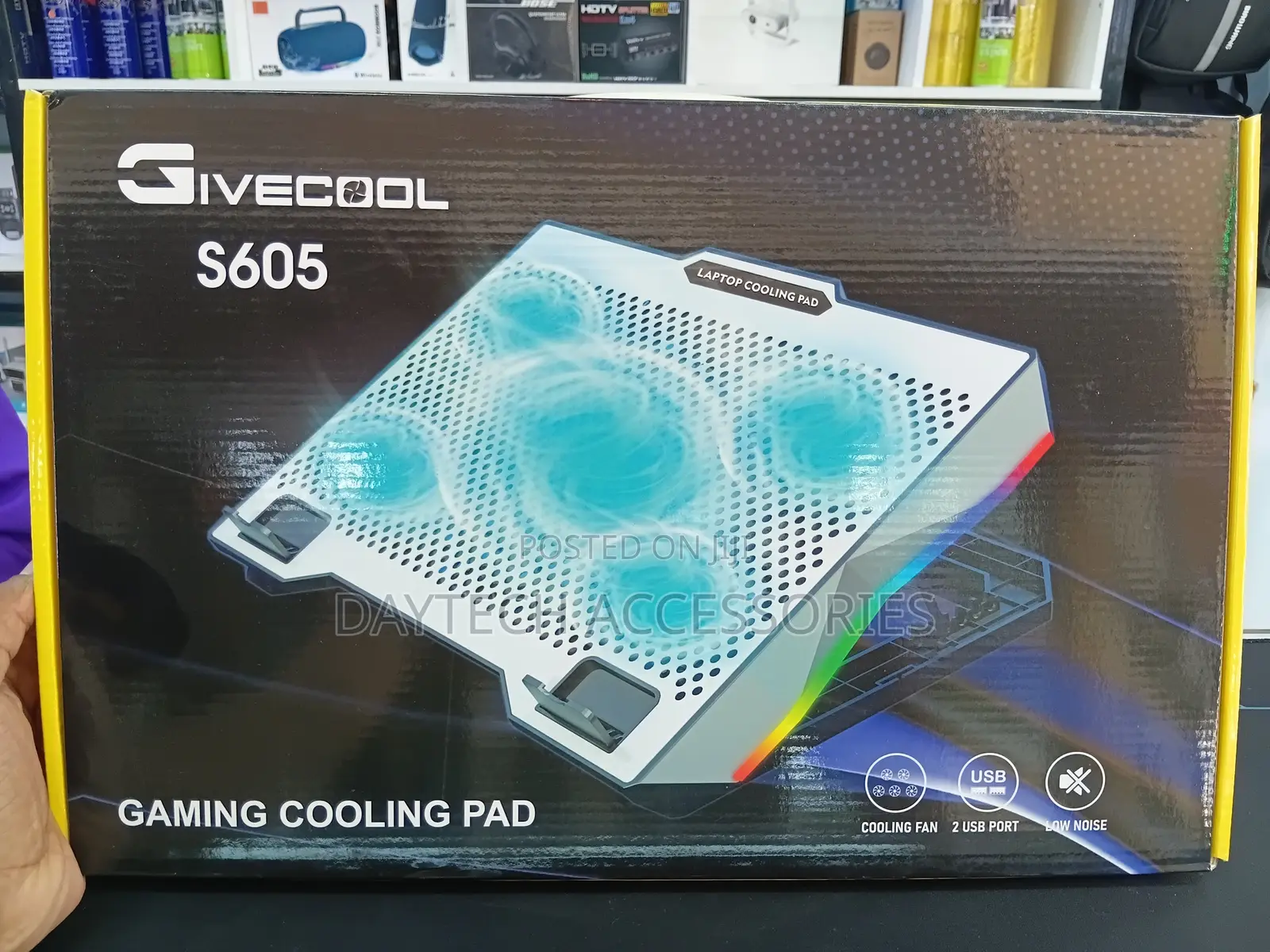 This Is a Givecool S605 Gaming Laptop Cooling Pad.