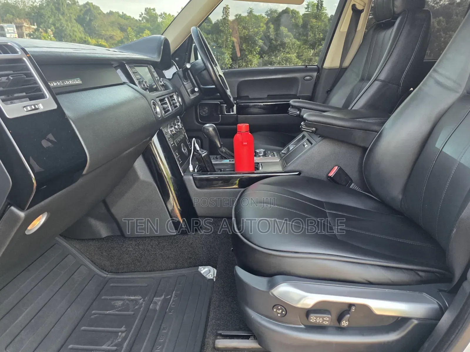 Land Rover Range Rover Vogue 2011 White