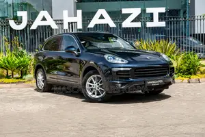 Porsche Cayenne 2016 Blue