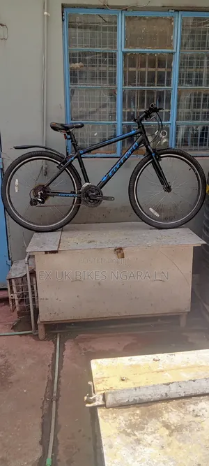Ex Uk Size 27.5 Aluminum Carrera Mountain Bike 21speed