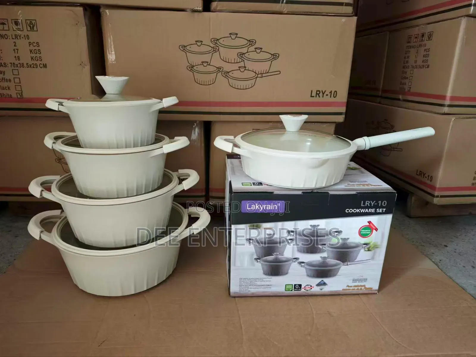 Lackryne Cookware Set