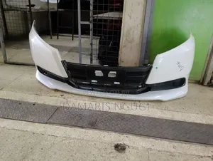 Noah 2015/2014 Front Bumper White